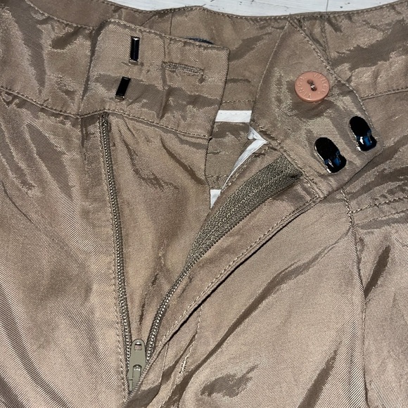 Vince Shorts Biscuit Pleated Front Cuffed Hem High Rise Pockets Casual | size 2 - Picture 7 of 7